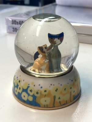 Preview: ROSINA WACHTMEISTER: Schneekugel Gianna (PV) - Rarität