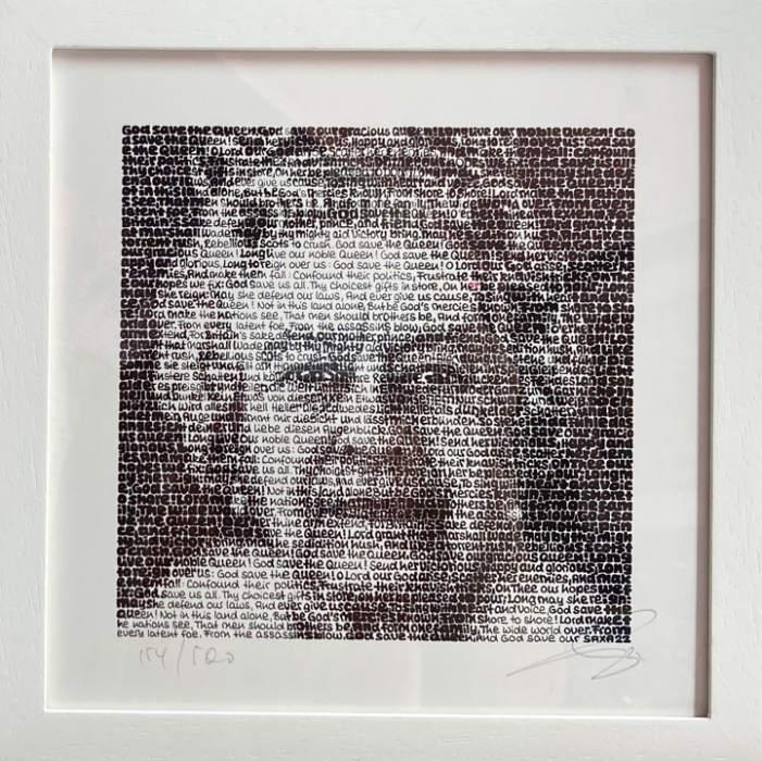 SAXA: Queen Elizabeth II - Mini